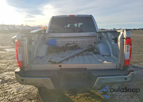 2018 Ford F350 Super Duty z USA, uszkodzony, nr VIN 1FT8W3BT5JEB89355